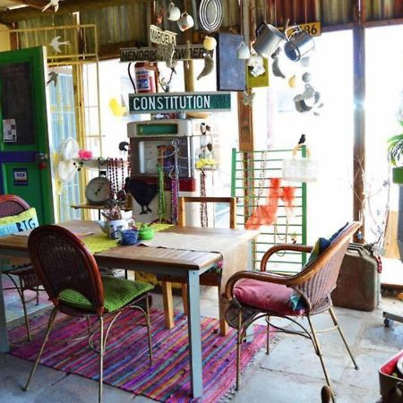 בלוויל Suzie'S Coffee Shop Accommodation מראה חיצוני תמונה
