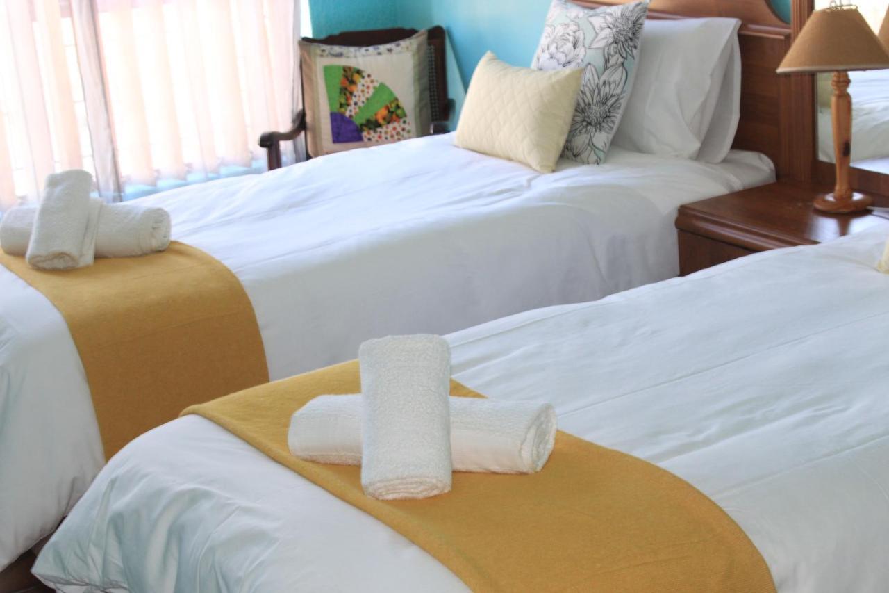 בלוויל Suzie'S Coffee Shop Accommodation מראה חיצוני תמונה