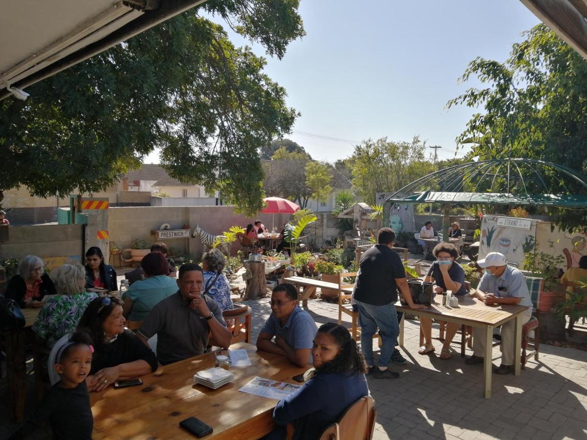בלוויל Suzie'S Coffee Shop Accommodation מראה חיצוני תמונה