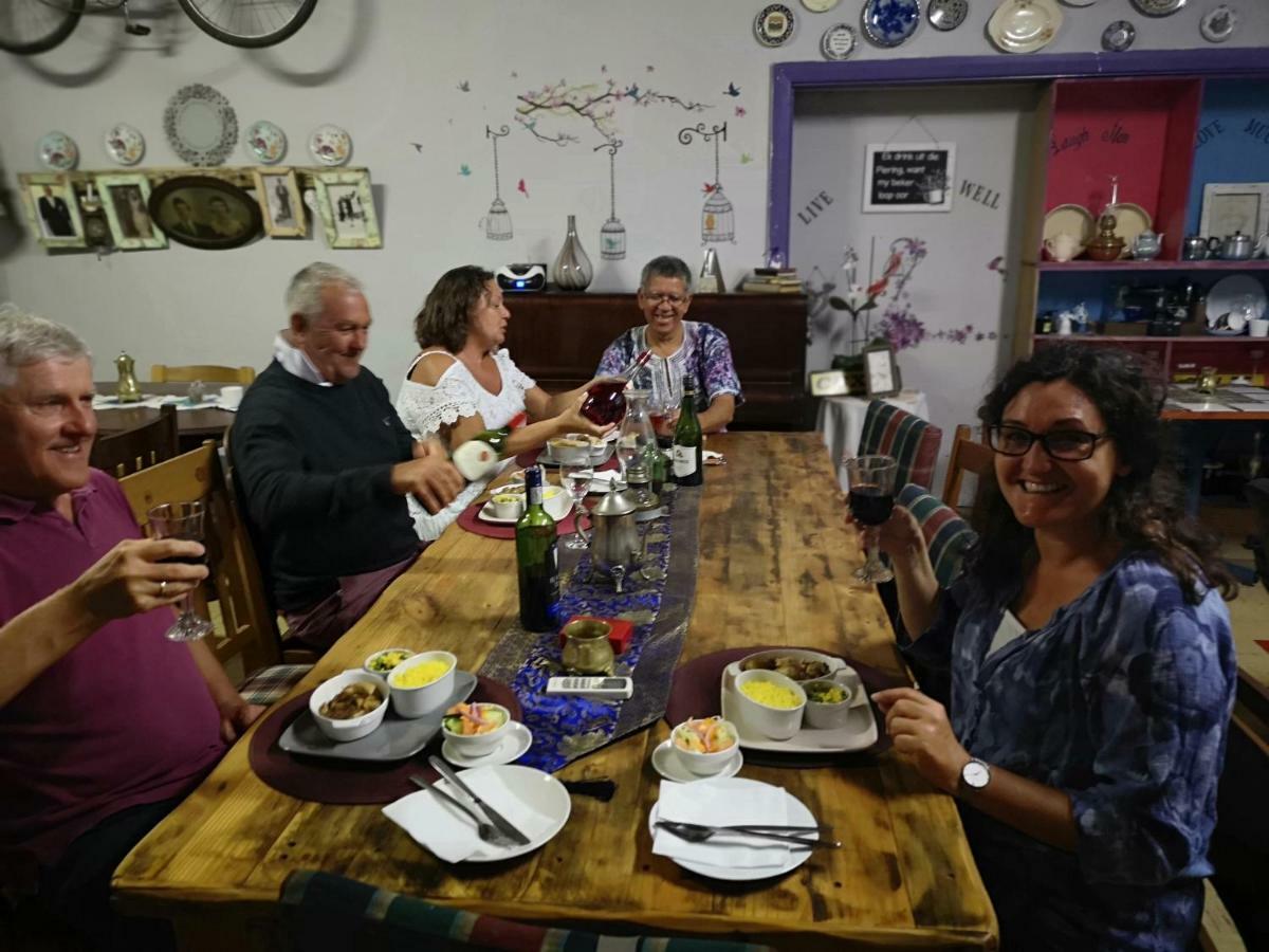 בלוויל Suzie'S Coffee Shop Accommodation מראה חיצוני תמונה